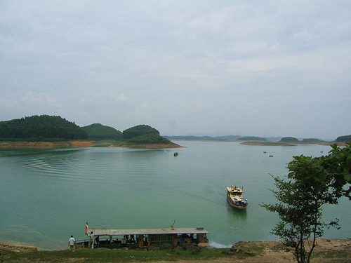 Thac Ba lake