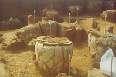 jar tombs
