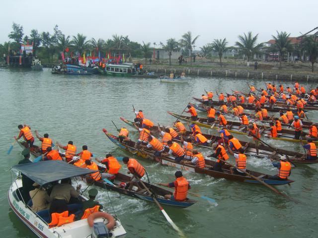 Enjoying Tet holiday in Hoi An