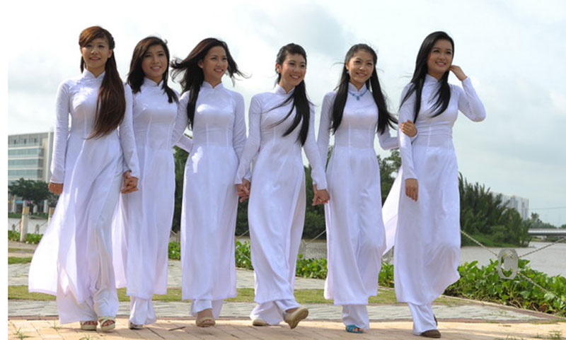 Vietnamese Ao Dai For Women, Vietnamese ao dai, Ao Dai Viet Nam, Ao Dai Tet