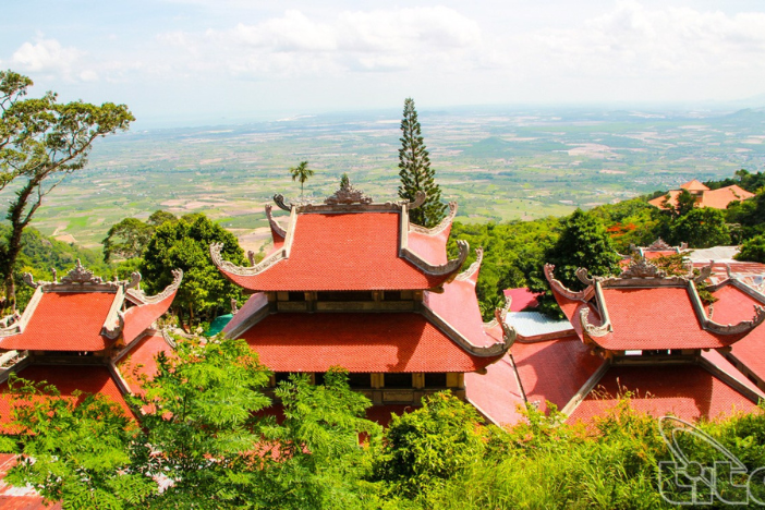 Ta-Cu-Mountain-Binh-Thuan-Vietnam