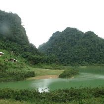Visiting Thang Hen Lake and tasting famous specialities of Cao Bang province