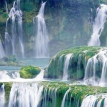 Cao Bang: Ban Gioc Waterfalls' Beautiful Attracts Tourists 