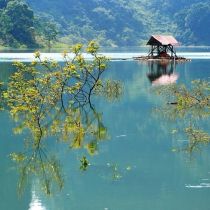 Thang Hen- romantic lake in Cao Bang