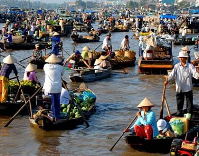 Cai be floating market, a unique cultural characteristic of water regions