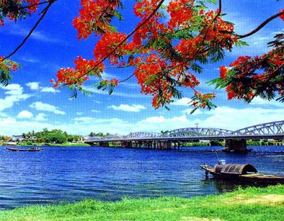 Perfume River (Huong River)