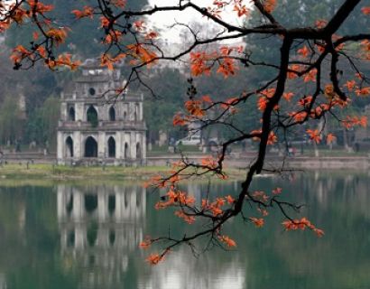 Hoan Kiem Lake - The spiritual place of Hanoians