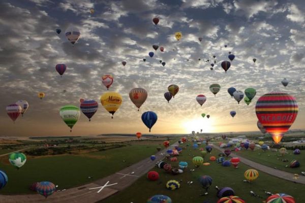 The 1st international hot air-balloon festival Viet Nam - Binh Thuan