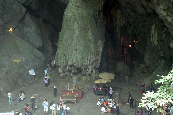 Huong tich cave - honoring place for Buddha of Huong pagoda