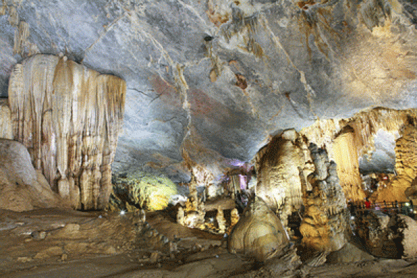 Visiting the largest and most beautiful cave in the Phong Nha-Ke Bang area