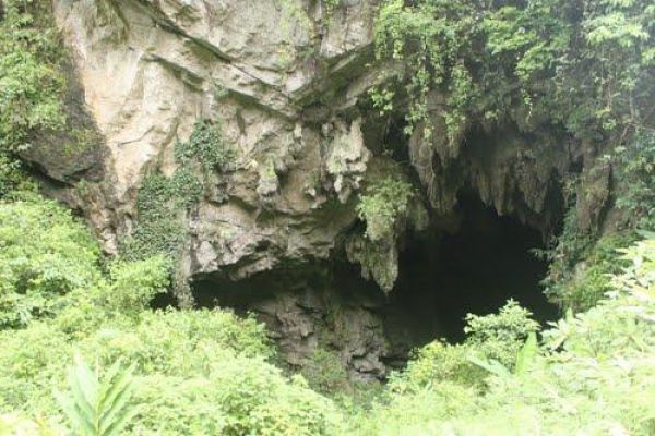 Visiting caves near Sapa town