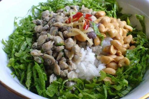 Com Hen( Rice with baby clams)- an attractive speciality of Hue