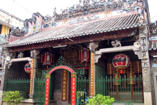 Thien Hau Pagoda- one of the favorite tour attractions in Ho Chi Minh City