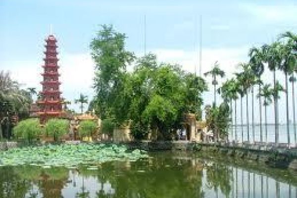 Hanoi expects to welcome 15.5 mln tourists in 2013