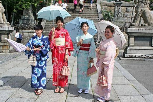 Hue craft festival features Japanese and French cultures