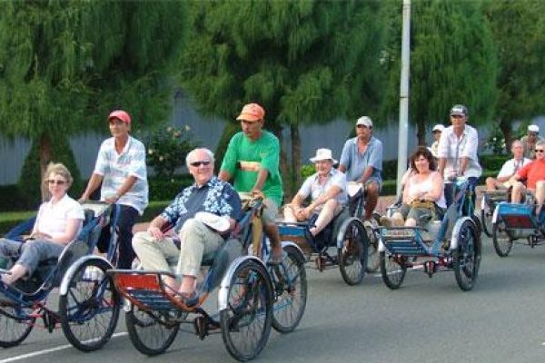 Tourism continues to prosper in Hanoi