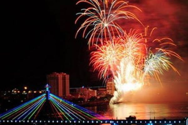 Fireworks contest to light up Han River in Da Nang