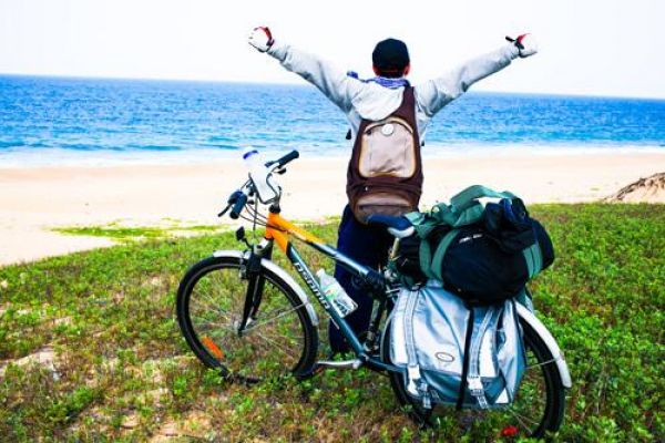 Vietnam in gorgeous photos of bike backpackers