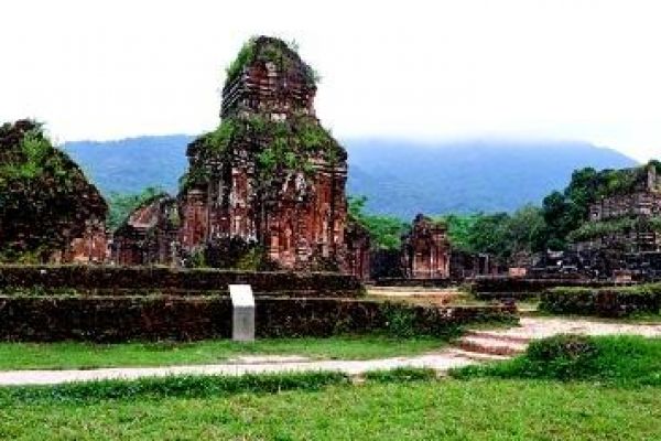 The ancient beauty of two world heritages in Quang Nam