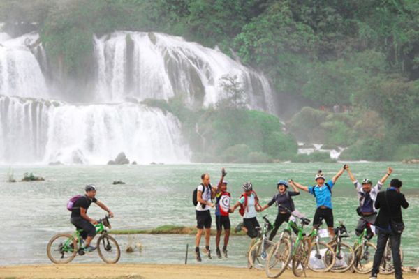 Experience cycling From Ba Be National Park To Bac Son Valley