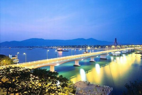 Quang Nam signs with Thai firms to promote tourism