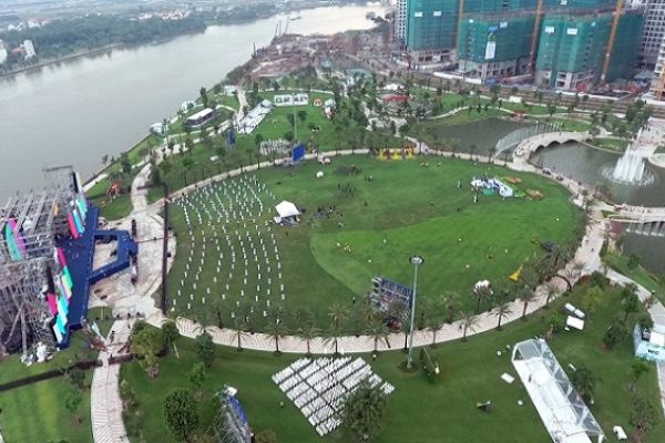 The largest-ever riverside park in Ho Chi Minh city