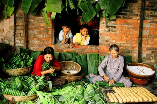 Vietnamese Tet and Traditional Activities