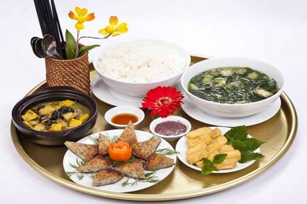 Dining Custom of Vietnamese people