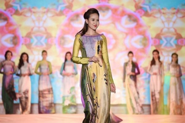 Space dedicated to promoting the beauty of Vietnamese 'Ao Dai'