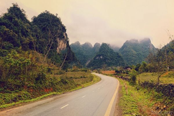 Scenic Cao Bang roads