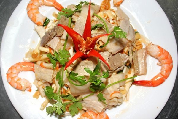 Goi ngo sen (Vietnamese Lotus Root Salad)