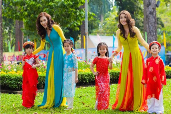 Traditional Ao Dai for Tet