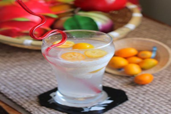 Mixture Coconut and Kumquat Juice Recipe