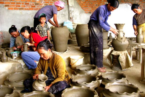 The refined art of Bat Trang ceramics