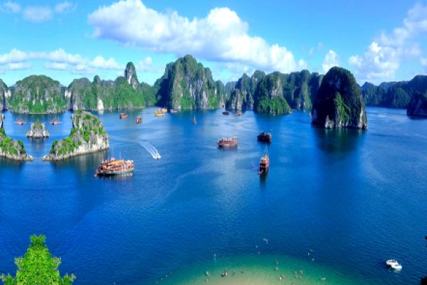 Vietnamese tourism promoted online