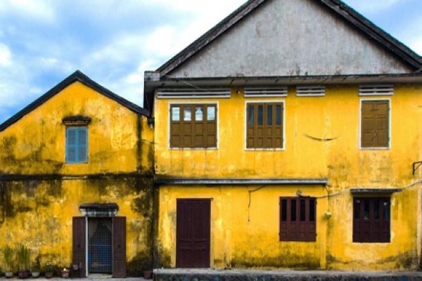 Yellow houses in Hoi An ancient town