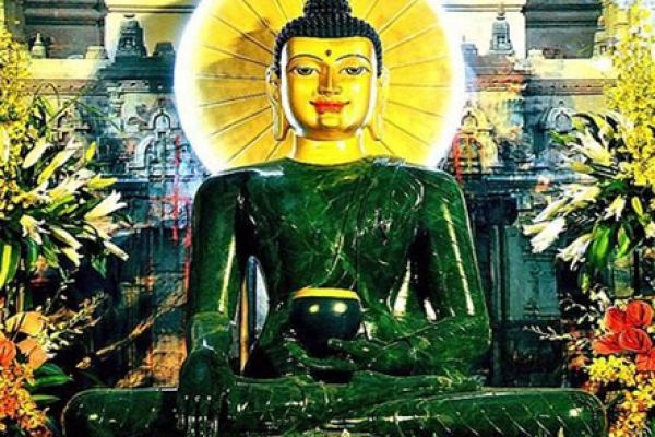 World’s largest jade Buddha statue on display in Binh Duong
