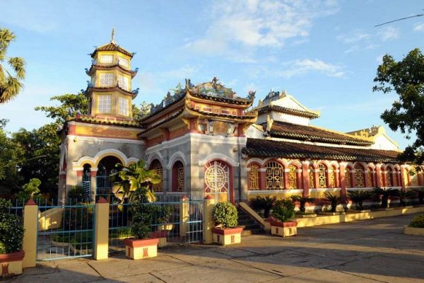 Tam Bao pagoda