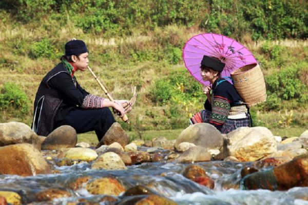 Vietnam Festival Is Dedicated to Meeting Ex-Lovers