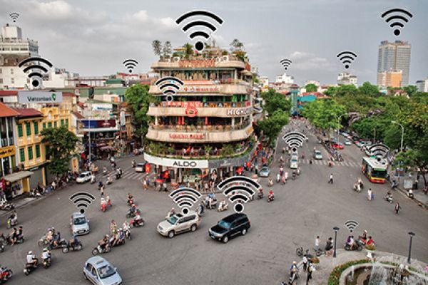 Hanoi considers more free wi-fi spots to boost tourism
