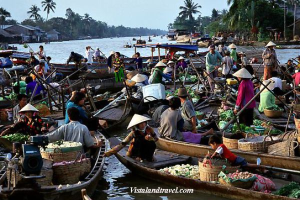 Special floating market