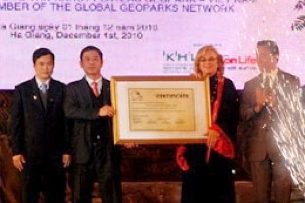 Ha Giang receives UNESCO certification on Dong Van Plateau
