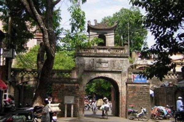 Hanoi people are friendly and hospitable 