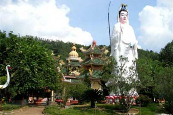 Pilgrimage to Cau Mountain