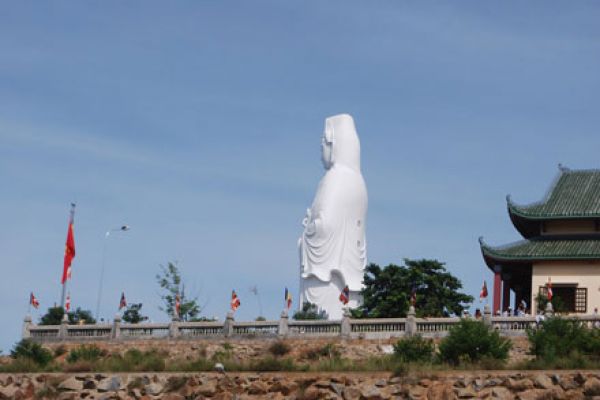 Da Nang City unveils its biggest Goddess of Mercy statue