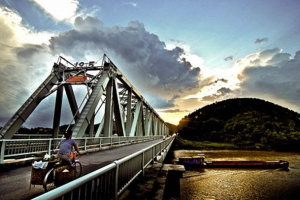 Vietnam: Country & People