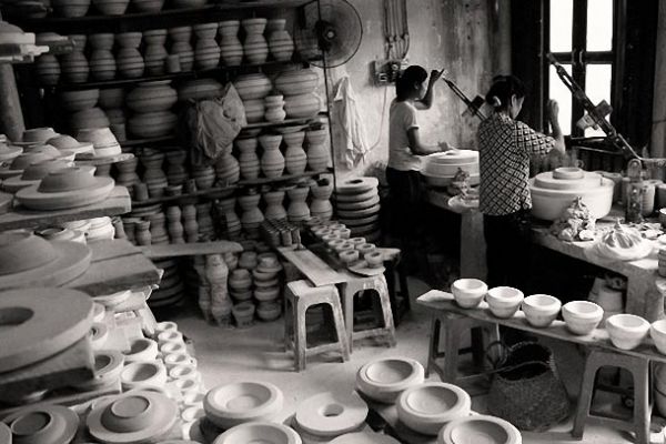  Photo show for Bat Trang tourism week