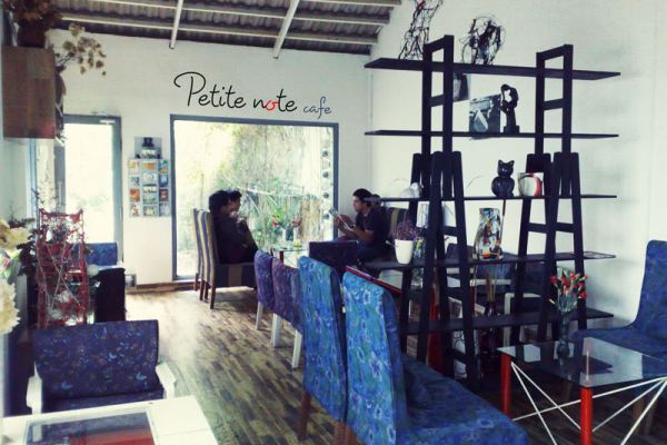 Petite Note Café in Ho Chi Minh city