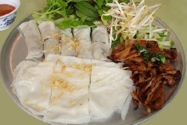 Phu Ly steamed rolled rice pancake