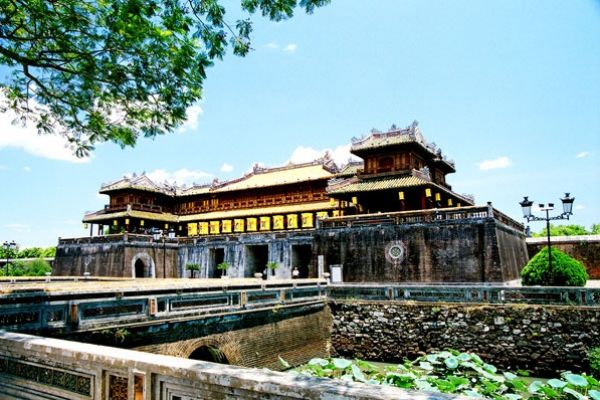 More than USD 2 bln to invest for National Tourism Year 2012 of Hue